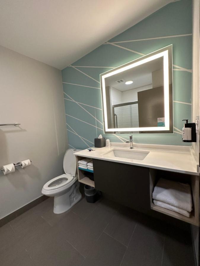 avid hotels - Fort Wayne North, an IHG Hotel Eksteriør bilde